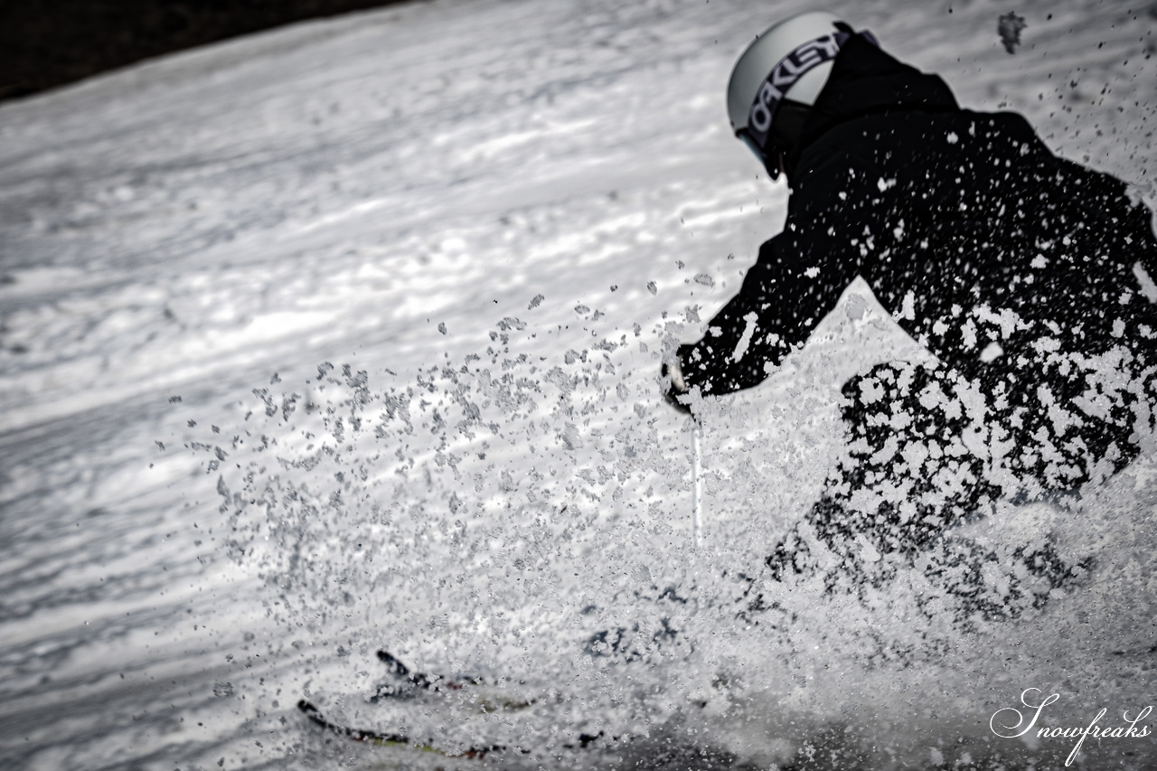 キロロリゾート｜ポカポカ陽気で絶好の春スキー日和♪こんな日は、みんなで思いっきり春雪を満喫しましょう！